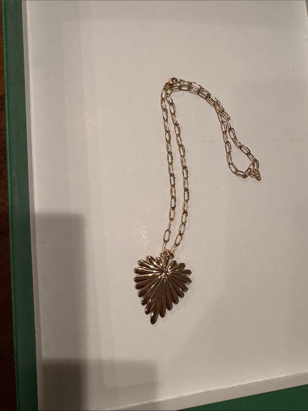 Jane Win LOVE Full-Heart Pendant - Picture 5 of 9